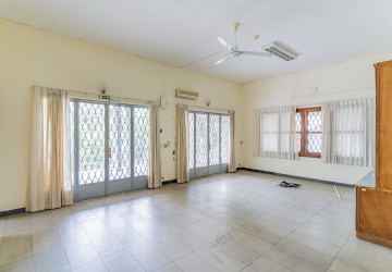 8 Bedroom Commercial Villa For Rent - BKK1, Phnom Penh thumbnail