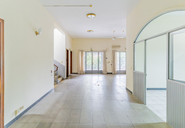 8 Bedroom Commercial Villa For Rent - BKK1, Phnom Penh thumbnail