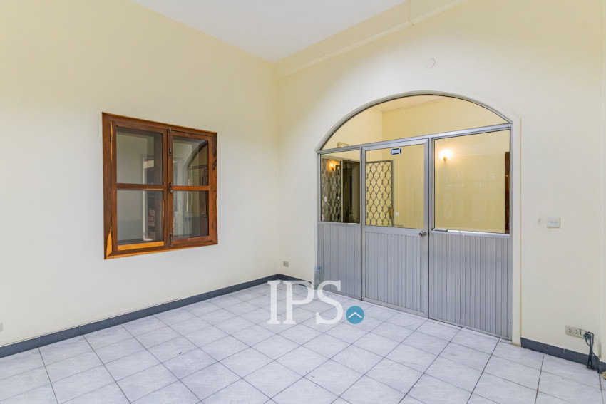 8 Bedroom Commercial Villa For Rent - BKK1, Phnom Penh