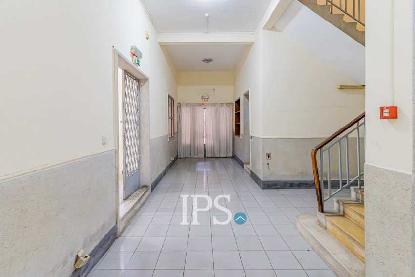 8 Bedroom Commercial Villa For Rent - BKK1, Phnom Penh