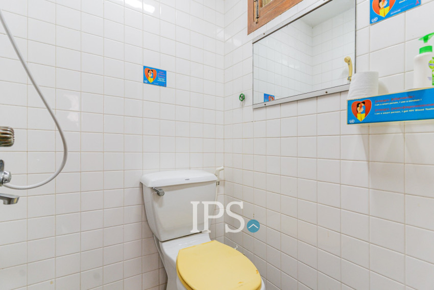 8 Bedroom Commercial Villa For Rent - BKK1, Phnom Penh