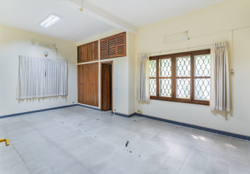 8 Bedroom Commercial Villa For Rent - BKK1, Phnom Penh thumbnail