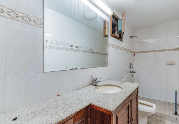 8 Bedroom Commercial Villa For Rent - BKK1, Phnom Penh thumbnail