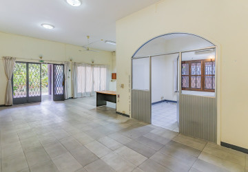 8 Bedroom Commercial Villa For Rent - BKK1, Phnom Penh thumbnail