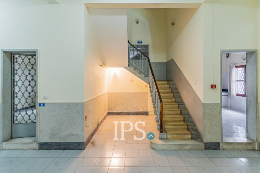 8 Bedroom Commercial Villa For Rent - BKK1, Phnom Penh