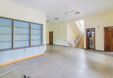 8 Bedroom Commercial Villa For Rent - BKK1, Phnom Penh thumbnail