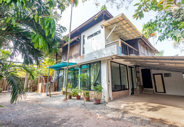 4 Bedroom House For Rent - Slor Kram, Siem Reap thumbnail