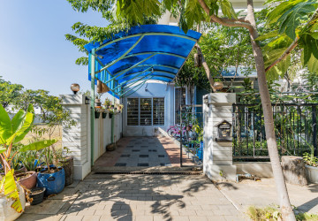 4 Bedroom Villa For Sale - Chip Mong Grand Phnom Penh, Kmuonh, Phnom Penh thumbnail