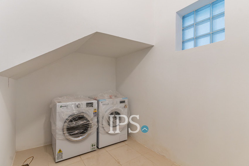 4 Bedroom Villa For Rent - Tonle Bassac, Phnom Penh