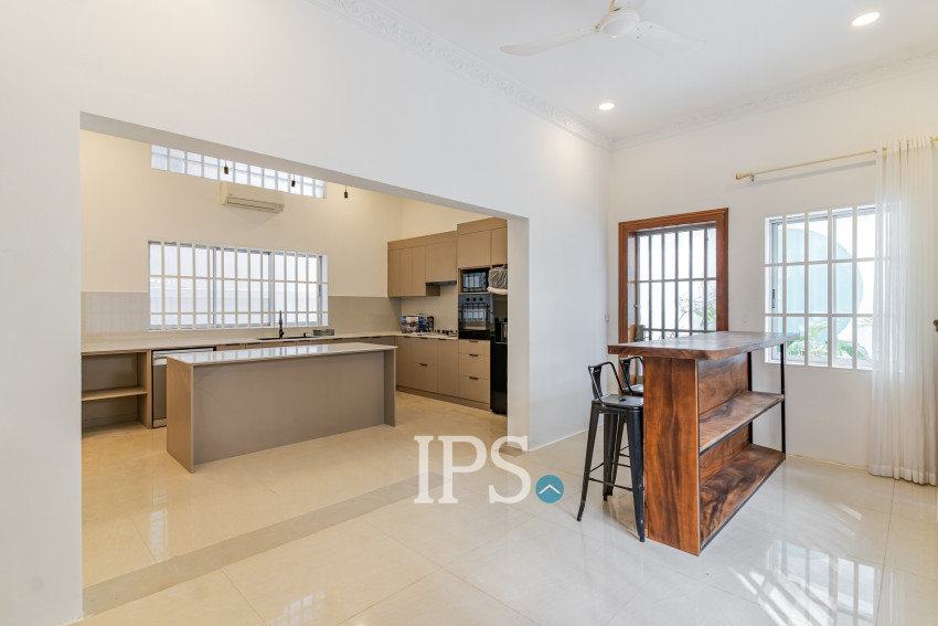 4 Bedroom Villa For Rent - Tonle Bassac, Phnom Penh