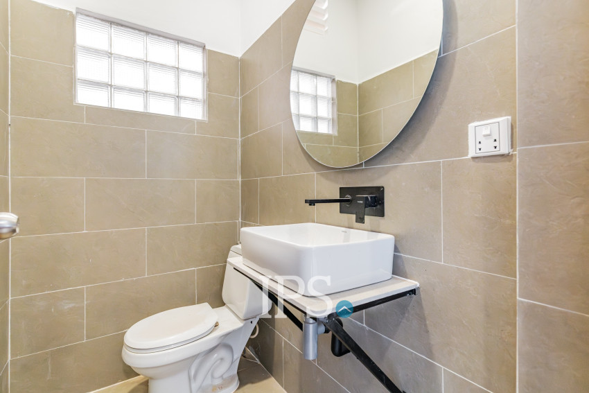 4 Bedroom Villa For Rent - Tonle Bassac, Phnom Penh