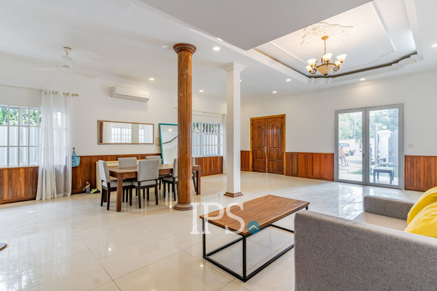 4 Bedroom Villa For Rent - Tonle Bassac, Phnom Penh