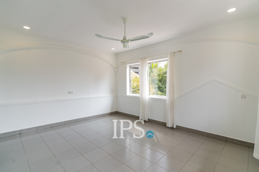 4 Bedroom Villa For Rent - Tonle Bassac, Phnom Penh