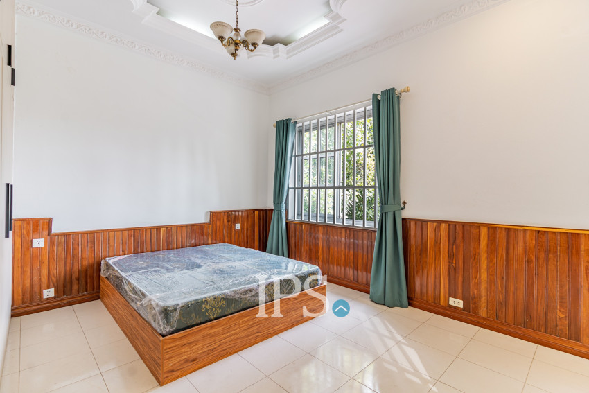 4 Bedroom Villa For Rent - Tonle Bassac, Phnom Penh