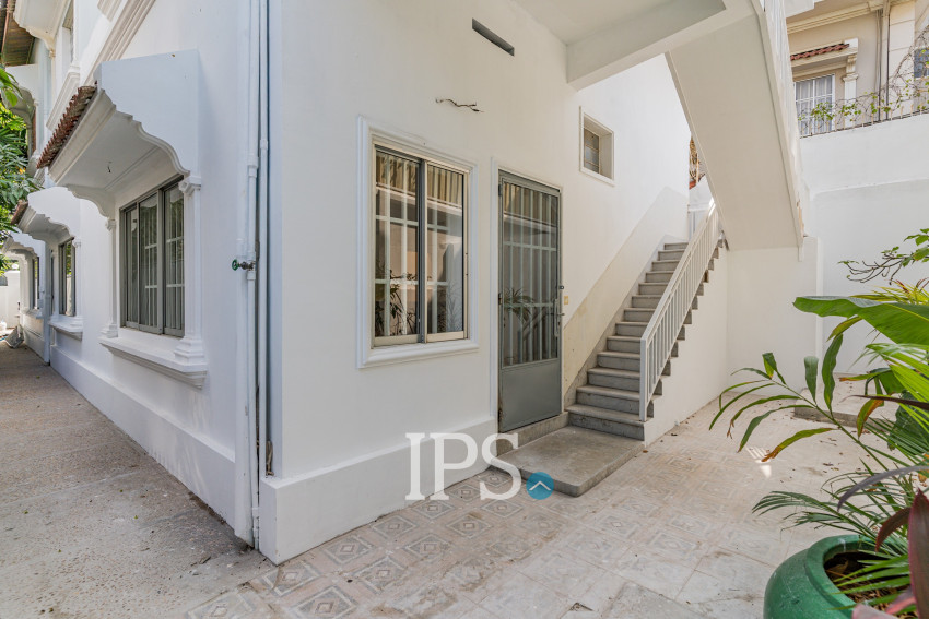 4 Bedroom Villa For Rent - Tonle Bassac, Phnom Penh