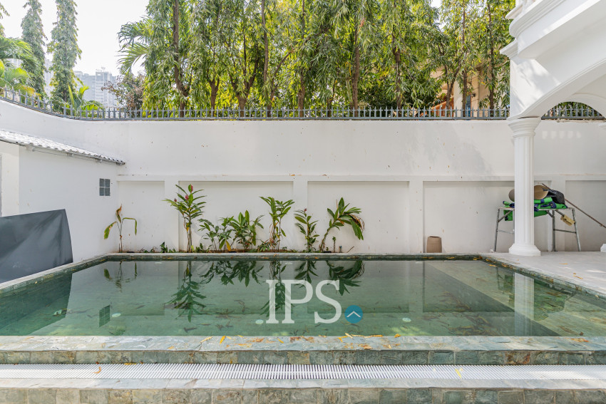 4 Bedroom Villa For Rent - Tonle Bassac, Phnom Penh