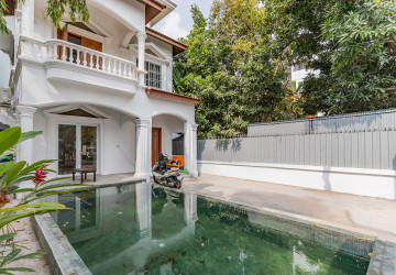 4 Bedroom Villa For Rent - Tonle Bassac, Phnom Penh thumbnail