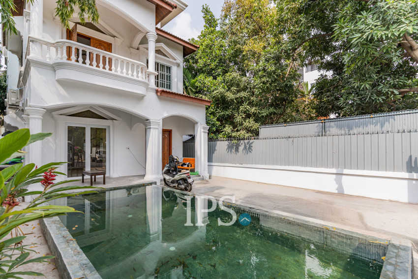 4 Bedroom Villa For Rent - Tonle Bassac, Phnom Penh