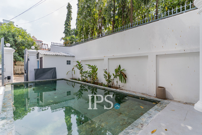 4 Bedroom Villa For Rent - Tonle Bassac, Phnom Penh