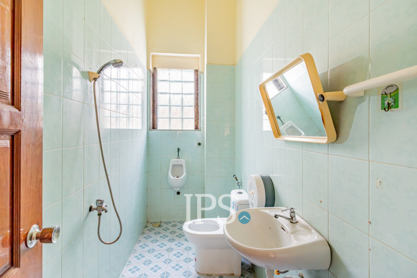 8 Bedroom Commerical Villa For Rent - Boeung Kak 1, Phnom Penh