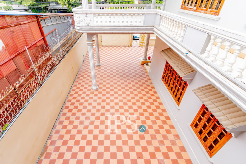 8 Bedroom Commerical Villa For Rent - Boeung Kak 1, Phnom Penh