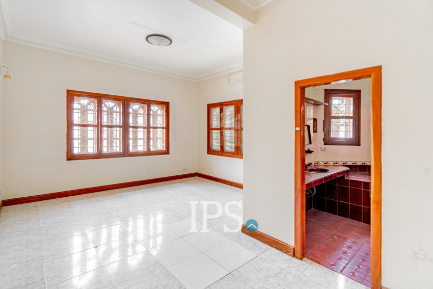 8 Bedroom Commerical Villa For Rent - Boeung Kak 1, Phnom Penh