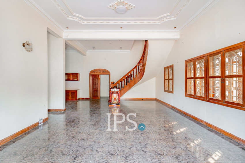 8 Bedroom Commerical Villa For Rent - Boeung Kak 1, Phnom Penh
