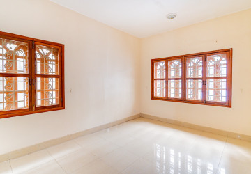 8 Bedroom Commerical Villa For Rent - Boeung Kak 1, Phnom Penh thumbnail
