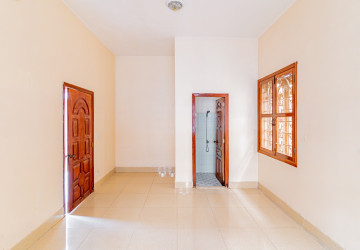 8 Bedroom Commerical Villa For Rent - Boeung Kak 1, Phnom Penh thumbnail