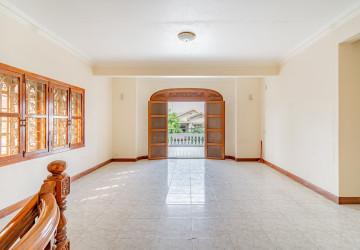 8 Bedroom Commerical Villa For Rent - Boeung Kak 1, Phnom Penh thumbnail