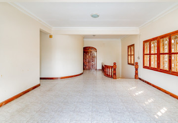 8 Bedroom Commerical Villa For Rent - Boeung Kak 1, Phnom Penh thumbnail