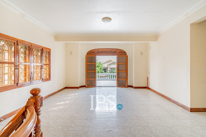 8 Bedroom Commerical Villa For Rent - Boeung Kak 1, Phnom Penh