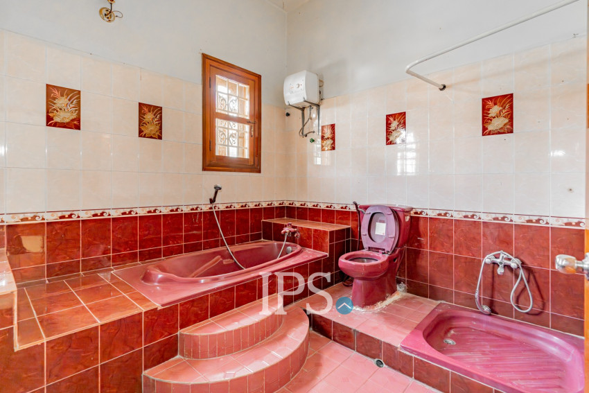 8 Bedroom Commerical Villa For Rent - Boeung Kak 1, Phnom Penh