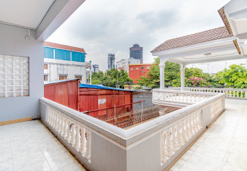 8 Bedroom Commerical Villa For Rent - Boeung Kak 1, Phnom Penh thumbnail