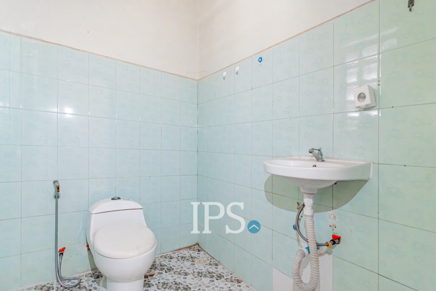 8 Bedroom Commerical Villa For Rent - Boeung Kak 1, Phnom Penh