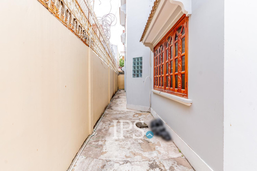 8 Bedroom Commerical Villa For Rent - Boeung Kak 1, Phnom Penh