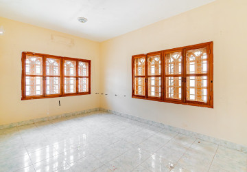 8 Bedroom Commerical Villa For Rent - Boeung Kak 1, Phnom Penh thumbnail