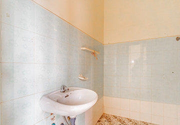 8 Bedroom Commerical Villa For Rent - Boeung Kak 1, Phnom Penh thumbnail