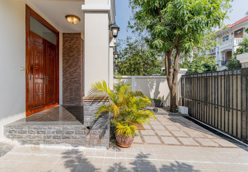4 Bedroom Corner Villa For Rent - Grand Chroy Chongvar, Chroy Changvar,  Phnom Penh thumbnail