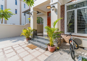 4 Bedroom Corner Villa For Rent - Grand Chroy Chongvar, Chroy Changvar,  Phnom Penh thumbnail