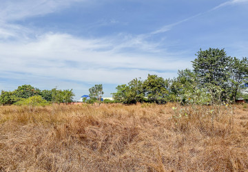 1.7 Ha Land For Sale - Kong Pisey District, Kampong Speu thumbnail