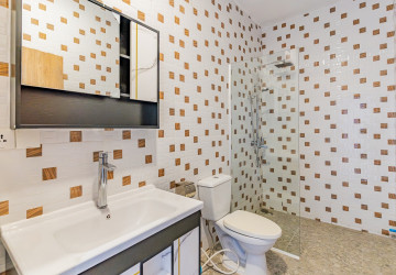 4 Bedroom Serviced Apartment For Rent - Phsar Thmei 1, Phnom Penh thumbnail