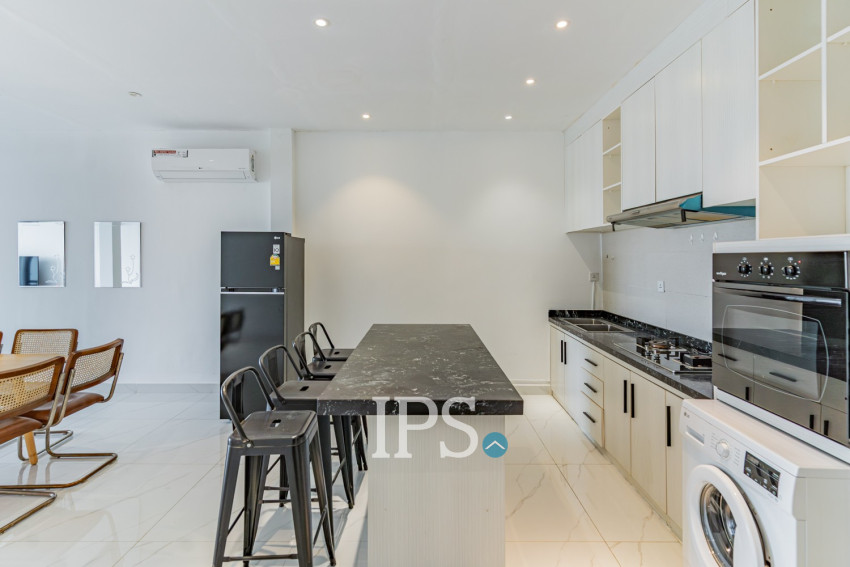 4 Bedroom Serviced Apartment For Rent - Phsar Thmei 1, Phnom Penh
