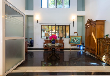 5 Bedroom Villa For Rent - Svay Dangkum, Siem Reap thumbnail