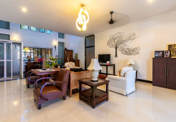 5 Bedroom Villa For Rent - Svay Dangkum, Siem Reap thumbnail