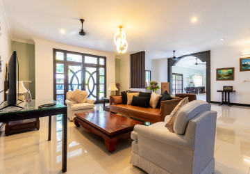 5 Bedroom Villa For Rent - Svay Dangkum, Siem Reap thumbnail