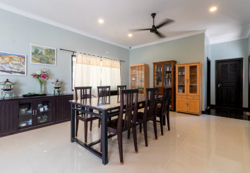 5 Bedroom Villa For Rent - Svay Dangkum, Siem Reap thumbnail