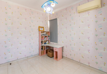 4 Bedroom Villa For Rent - Chip Mong Grand Phnom Penh, Kmuonh, Phnom Penh thumbnail