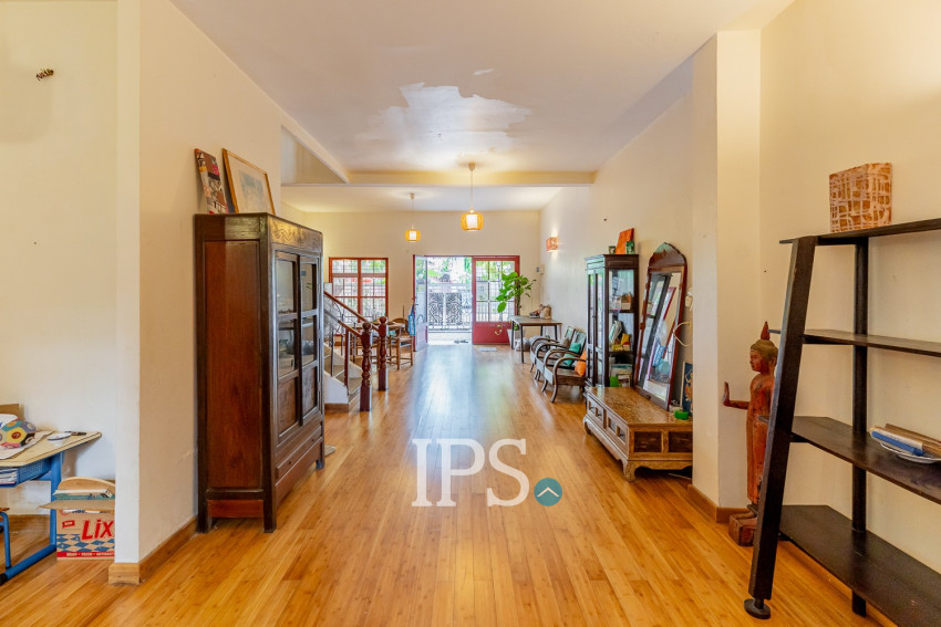 4 Bedroom Twin Villa For Sale - Borey Sopheak Mongkul, Chroy Changvar, Phnom Penh