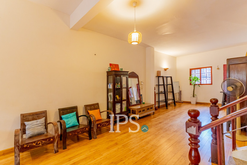 4 Bedroom Twin Villa For Sale - Borey Sopheak Mongkul, Chroy Changvar, Phnom Penh